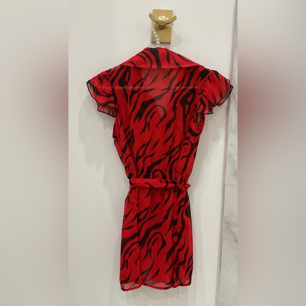 🔴VIXEN RUFFLED ZEBRA PRINT TOP🔴 - Picture 3 of 7